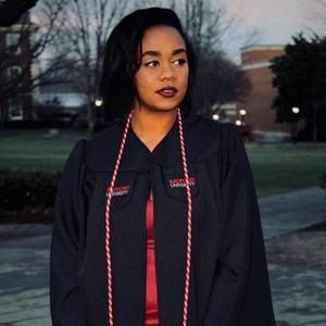 Meet your Posher, Monica